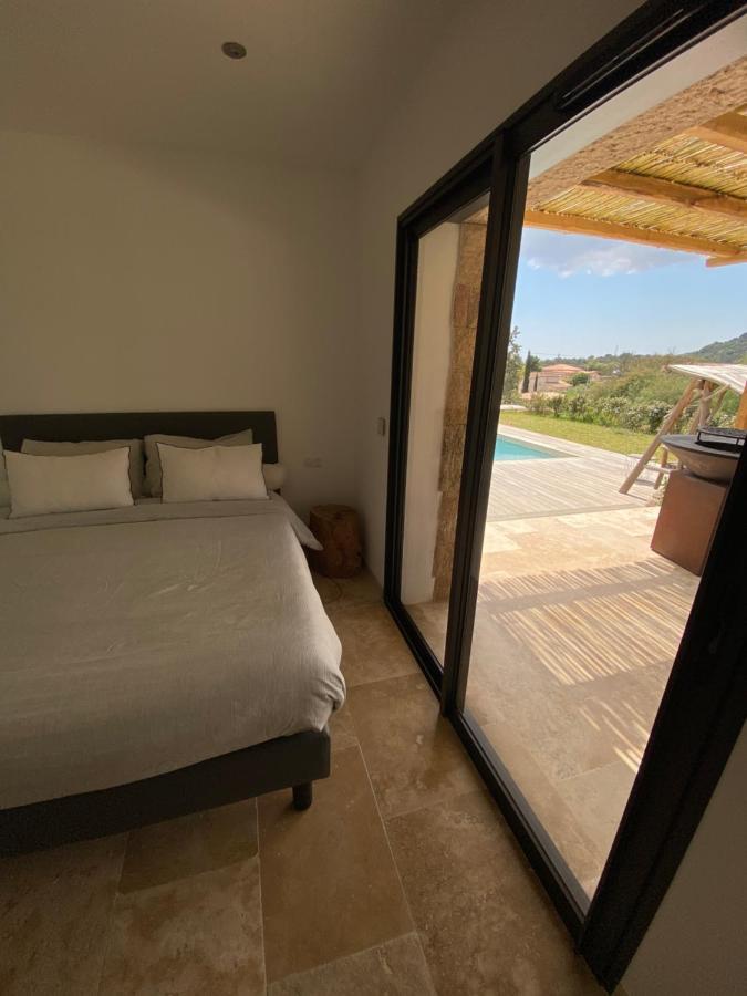 Villa de charme avec piscine à Ajaccio Alata Extérieur photo